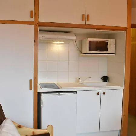 Cosy A Meribel, Aux Pieds Des Pistes, Proche Des Commerces Et Restaurants, Pour 2 Personnes - Fr-1-180-542 *