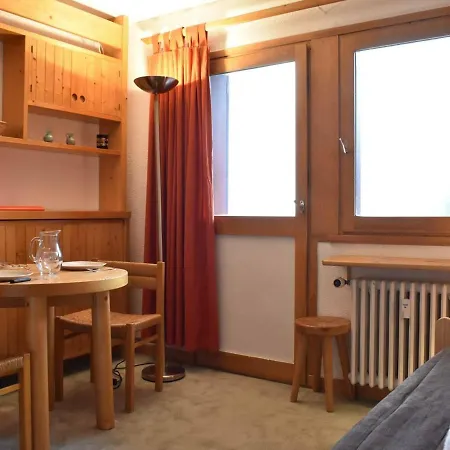 Διαμέρισμα Cosy A Meribel, Aux Pieds Des Pistes, Proche Des Commerces Et Restaurants, Pour 2 Personnes - Fr-1-180-542