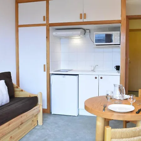 Cosy A Meribel, Aux Pieds Des Pistes, Proche Des Commerces Et Restaurants, Pour 2 Personnes - Fr-1-180-542